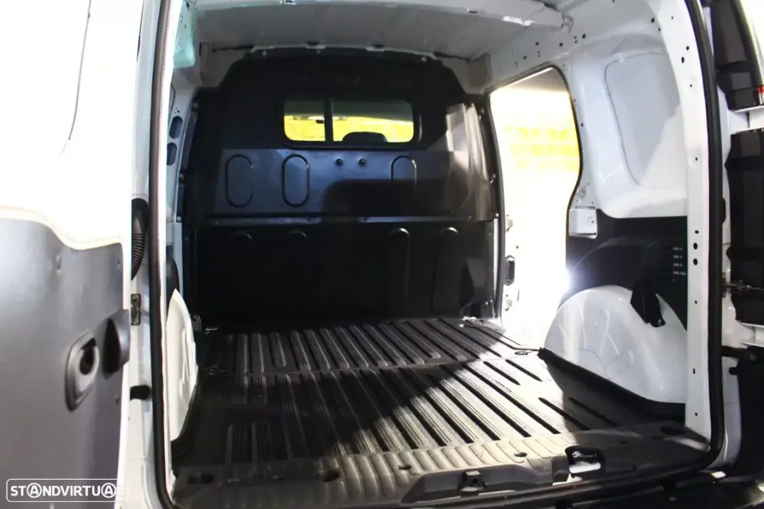 Renault KANGOO IVA DEDUTIVEL 2019 - 9450 EUR, 190000 km - AUTO.MOTO.pt - 190000km - foto 9 de 24