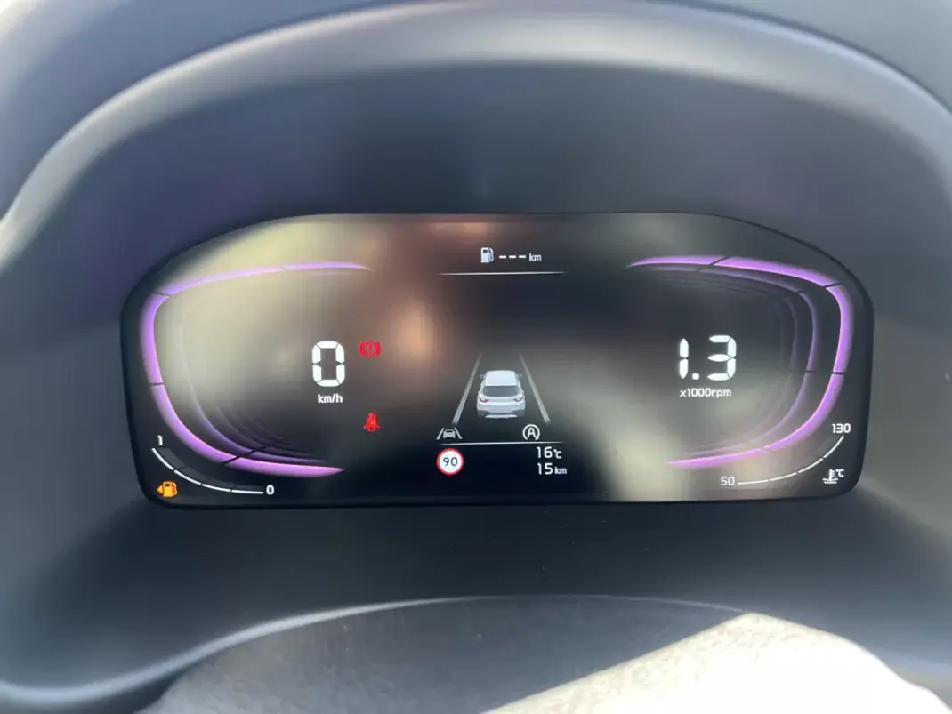 Kia Stonic 2025 - 21500 EUR, 100 km - AUTO.MOTO.pt - 100km - foto 21 de 23