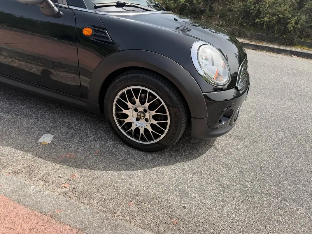 MINI Cooper 2011 - 7000 EUR, 175000 km - AUTO.MOTO.pt - 175000km - foto 10 de 13