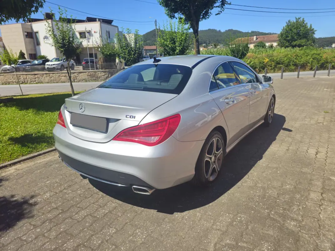 Mercedes-Benz CLA 180 2015 - 15750 EUR, 144250 km - 144250km - foto 4 de 14