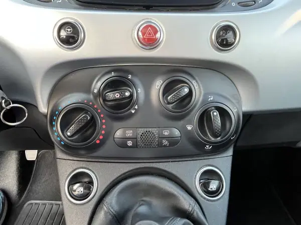 Fiat 500 2021 - 10750 EUR, 102000 km - AUTO.MOTO.pt - 102000km - foto 17 de 39