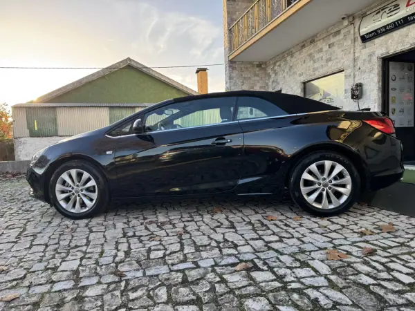 Opel Cascada 2018 - 16900 EUR, 128000 km - AUTO.MOTO.pt - 128000km - foto 4 de 43