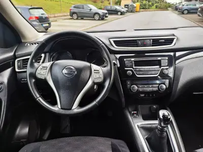 Nissan Qashqai 2015 - 13000 EUR, 125000 km - AUTO.MOTO.pt - 125000km - foto 12 de 22