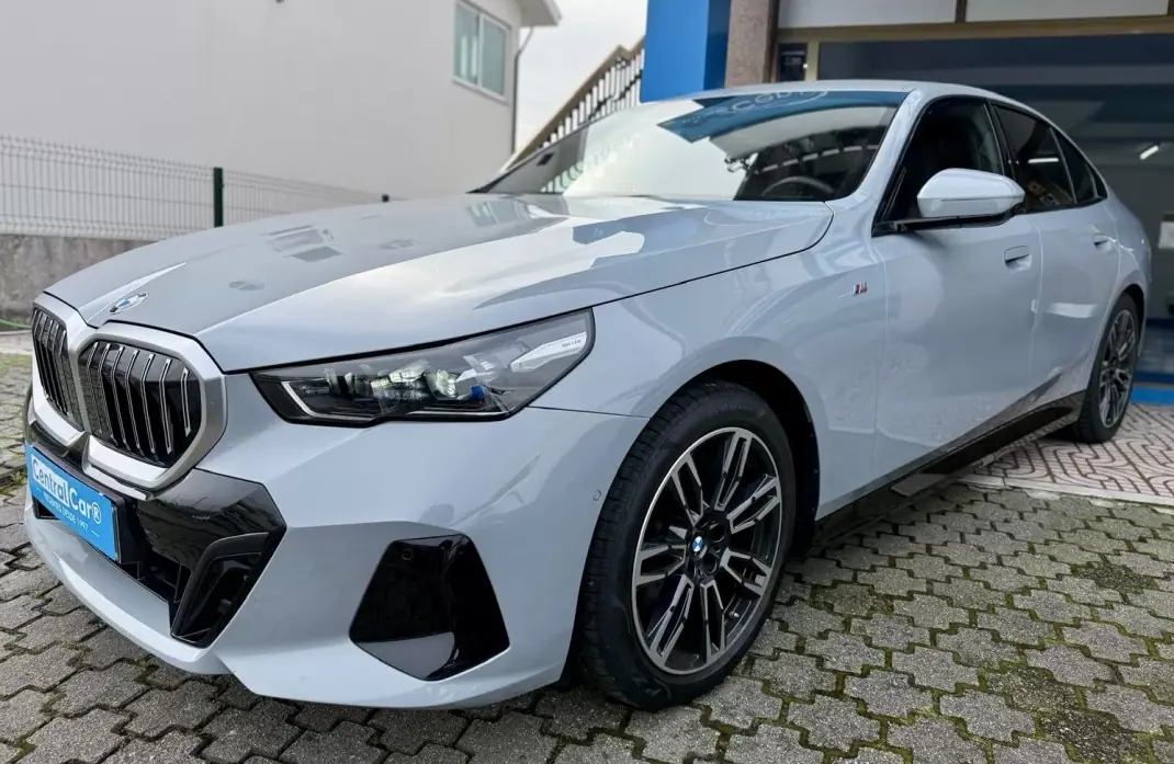 BMW 520 2024 - 52450 EUR, 45000 km - AUTO.MOTO.pt - 45000km - foto 5 de 27