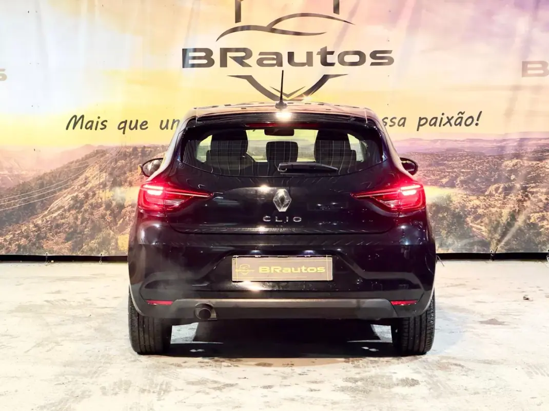 Renault Clio 2021 - 13900 EUR, 102052 km - 102052km - foto 6 de 24
