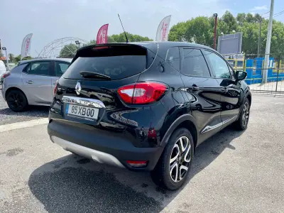 Renault Captur 2013 - 13950 EUR, 161056 km - AUTO.MOTO.pt - 161056km - foto 6 de 30