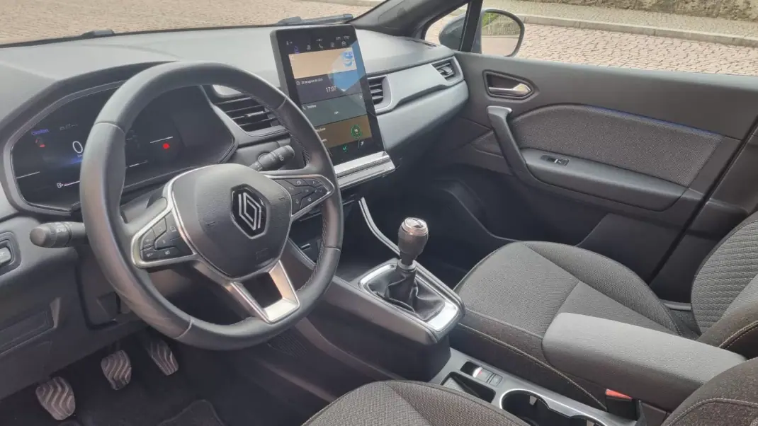 Renault Captur 2025 - 21490 EUR, 35500 km - 35500km - foto 8 de 13