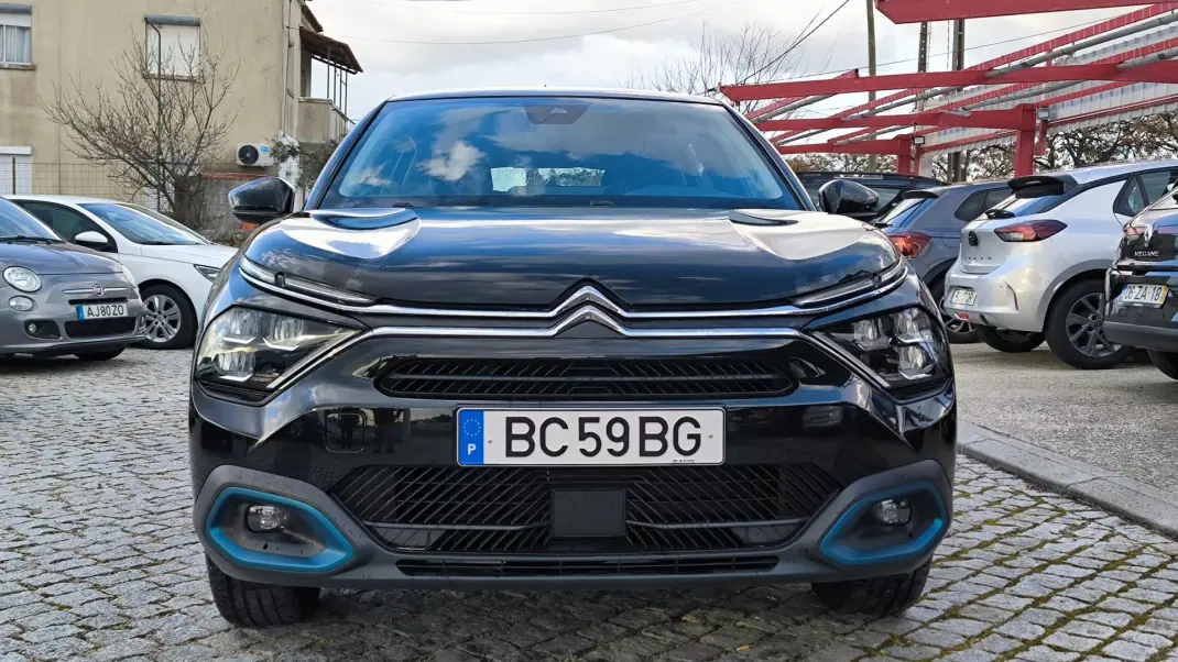 Citroën e-C4 2023 - 18950 EUR, 19926 km - AUTO.MOTO.pt - 19926km - foto 3 de 9