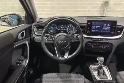 Kia XCeed 2022 - 22450 EUR, 23900 km - AUTO.MOTO.pt - 23900km - foto 29 de 42