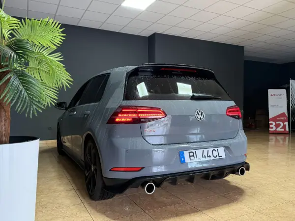 Volkswagen Golf 2019 - 30999 EUR, 99874 km - AUTO.MOTO.pt - 99874km - foto 6 de 20