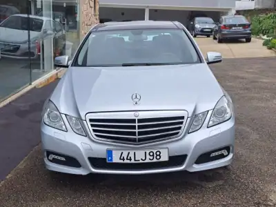 Mercedes-Benz E 250 2009 - 14450 EUR, 234946 km - AUTO.MOTO.pt - 234946km - foto 3 de 23