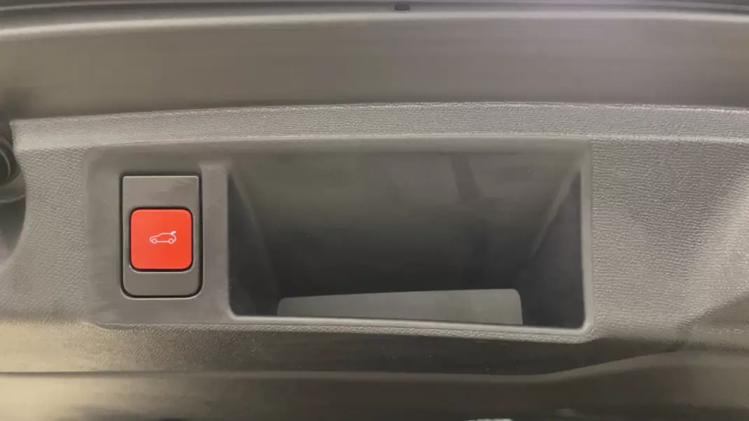 Peugeot 308 SW 2023 - 22490 EUR, 52713 km - AUTO.MOTO.pt - 52713km - foto 23 de 57