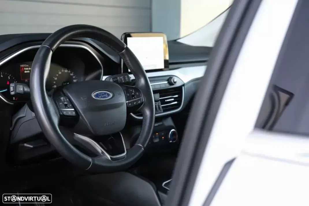 Ford Focus 1.8 TDCI 2020 - 14999 EUR, 139000 km - AUTO.MOTO.pt - 139000km - foto 9 de 23