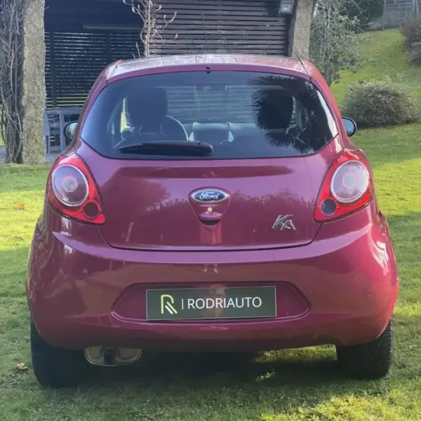 Ford KA 2013 - 7990 EUR, 129000 km - AUTO.MOTO.pt - 129000km - foto 2 de 22