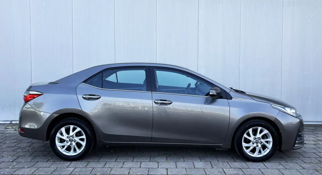 Toyota Corolla 2017 - 17200 EUR, 85000 km - AUTO.MOTO.pt - 85000km - foto 5 de 36
