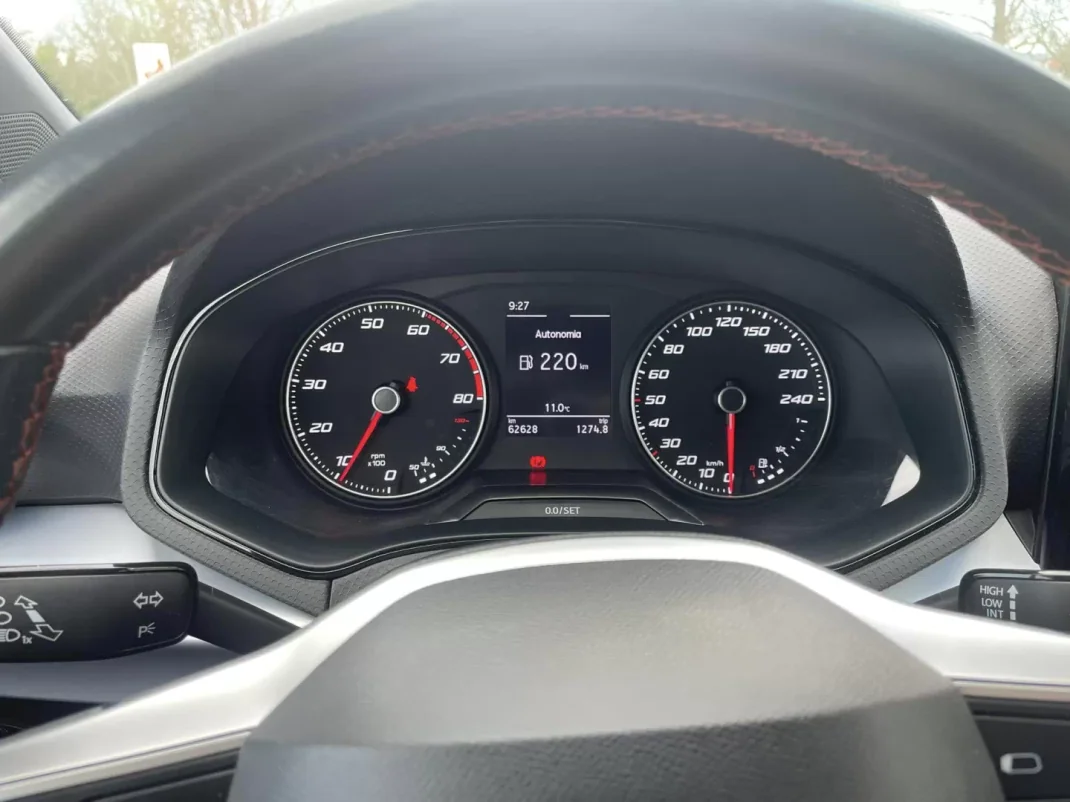 SEAT Ibiza 2022 - 18250 EUR, 62000 km - AUTO.MOTO.pt - 62000km - foto 9 de 11