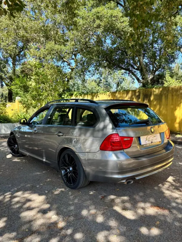 BMW 318 2009 - 8500 EUR, 317000 km - AUTO.MOTO.pt - 317000km - foto 2 de 10