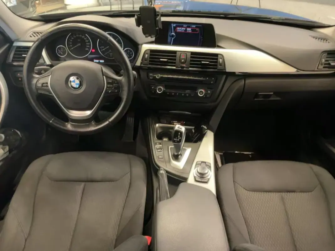 BMW 320 2013 - 15800 EUR, 248000 km - 248000km - foto 2 de 5