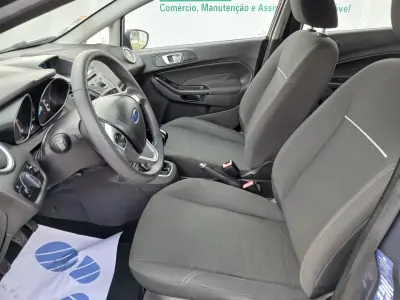 Ford Fiesta 2013 - 8150 EUR, 106782 km - AUTO.MOTO.pt - 106782km - foto 14 de 26