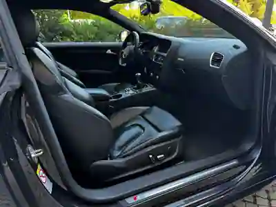 Audi A5 2013 - 21500 EUR, 246000 km - AUTO.MOTO.pt - 246000km - foto 11 de 15