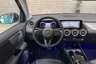 Mercedes-Benz GLA 250 2022 - 32450 EUR, 49303 km - AUTO.MOTO.pt - 49303km - foto 46 de 55