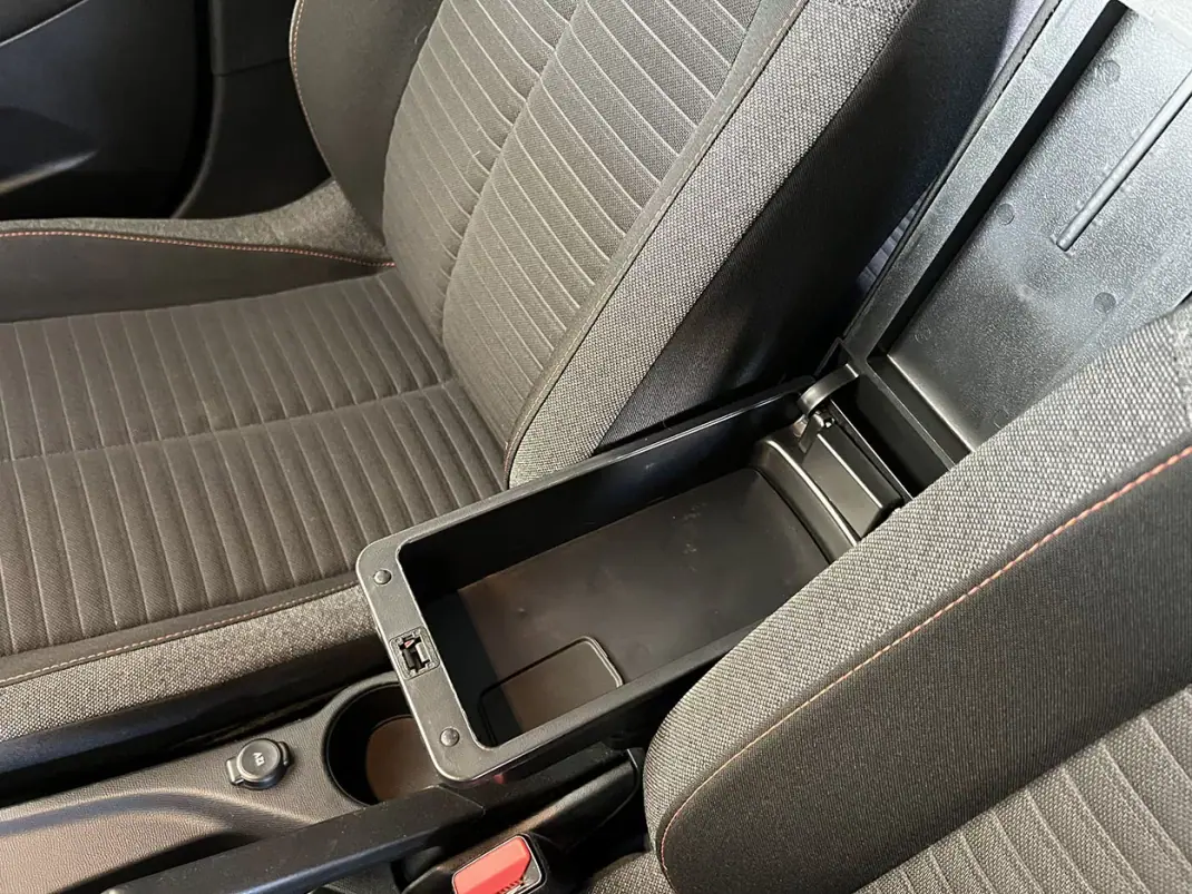 Peugeot 208 2022 - 14600 EUR, 41453 km - AUTO.MOTO.pt - 41453km - foto 14 de 22