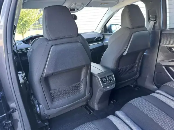 Peugeot 5008 2021 - 18900 EUR, 200000 km - AUTO.MOTO.pt - 200000km - foto 49 de 60