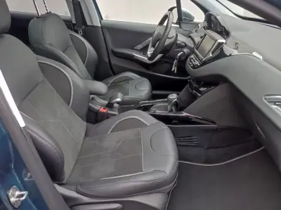 Peugeot 2008 2016 - 12200 EUR, 107000 km - AUTO.MOTO.pt - 107000km - foto 16 de 20