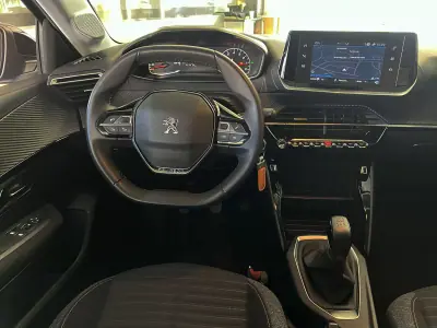 Peugeot 208 2022 - 14600 EUR, 41453 km - AUTO.MOTO.pt - 41453km - foto 9 de 22