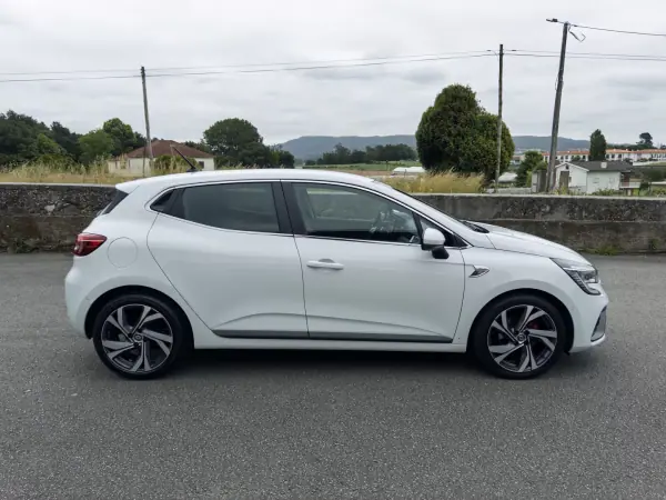 Renault Clio 2020 - 14990 EUR, 113000 km - AUTO.MOTO.pt - 113000km - foto 7 de 38