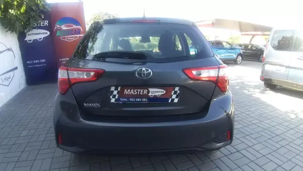 Toyota Yaris 2020 - 12990 EUR, 108986 km - AUTO.MOTO.pt - 108986km - foto 3 de 26