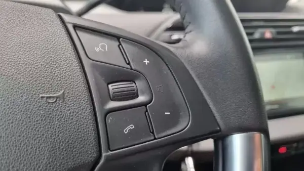 Citroën C4 Grand Picasso 2019 - 19900 EUR, 126000 km - AUTO.MOTO.pt - 126000km - foto 12 de 22