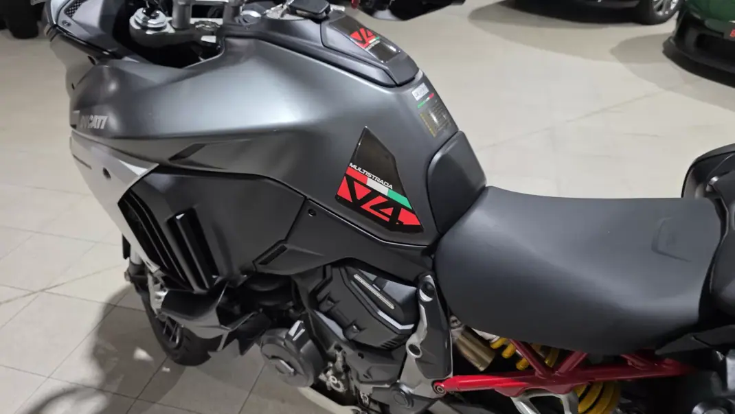 Ducati Multistrada 1260 Enduro 2022 - 19500 EUR, 31714 km - AUTO.MOTO.pt - 31714km - foto 12 de 28