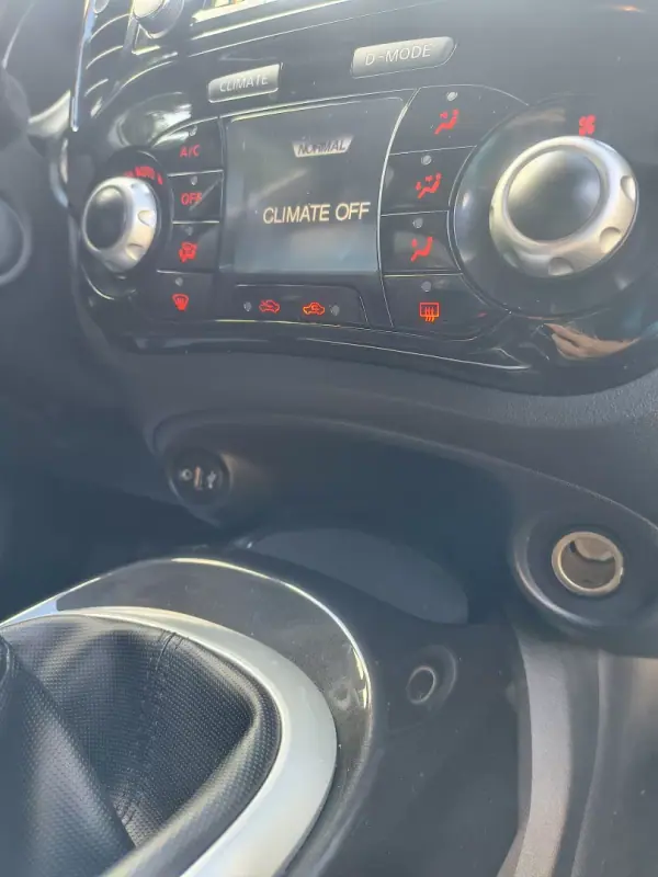 Nissan Juke 2017 - 12750 EUR, 136000 km - AUTO.MOTO.pt - 136000km - foto 19 de 23