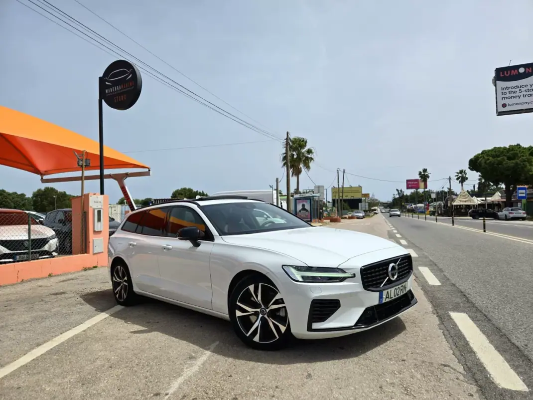 Volvo V60 2022 - 29950 EUR, 97538 km - AUTO.MOTO.pt - 97538km - foto 3 de 10