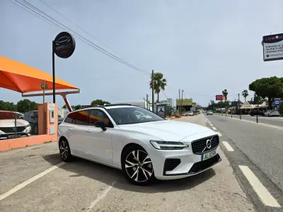 Volvo V60 2022 - 29950 EUR, 97538 km - AUTO.MOTO.pt - 97538km - foto 3 de 10