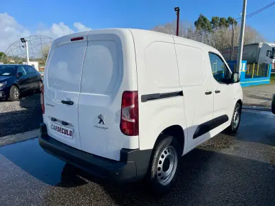 Peugeot Partner 1.5 BlueHDI Premium Longa 2020 - 14250 EUR, 147234 km - AUTO.MOTO.pt - 147234km - foto 6 de 23