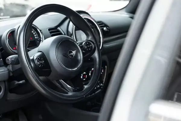 MINI Clubman 2018 - 17800 EUR, 123000 km - AUTO.MOTO.pt - 123000km - foto 8 de 24