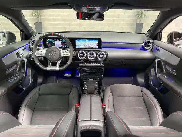 Mercedes-Benz A 45 AMG 2021 - 39950 EUR, 88569 km - AUTO.MOTO.pt - 88569km - foto 12 de 60