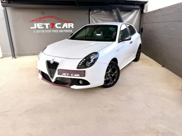 Alfa Romeo Giulietta 2017 - 18490 EUR, 122207 km - AUTO.MOTO.pt - 122207km - foto 2 de 21