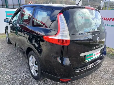 Renault Grand Scénic 2013 - 7600 EUR, 174425 km - AUTO.MOTO.pt - 174425km - foto 9 de 25