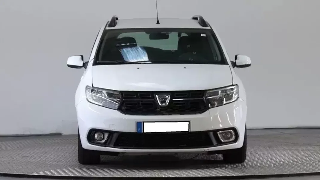 Dacia Logan MCV 2019 - 7650 EUR, 130000 km - AUTO.MOTO.pt - 130000km - foto 2 de 32