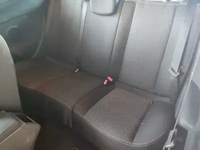 Renault Mégane Coupe 2010 - 18950 EUR, 157000 km - AUTO.MOTO.pt - 157000km - foto 13 de 39