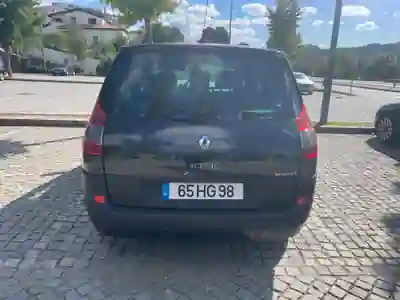 Renault Scénic 2009 - 4990 EUR, 245000 km - AUTO.MOTO.pt - 245000km - foto 5 de 13