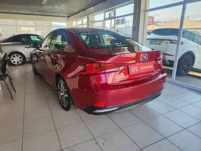 Lexus IS 300H 2017 - 25900 EUR, 68000 km - AUTO.MOTO.pt - 68000km - foto 7 de 38