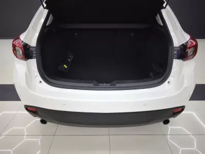 Mazda 3 2016 - 12450 EUR, 207205 km - AUTO.MOTO.pt - 207205km - foto 14 de 40