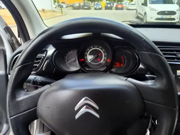 Citroën C3 2015 - 7480 EUR, 127000 km - AUTO.MOTO.pt - 127000km - foto 22 de 28