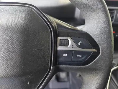 Peugeot PARTNER GIRAFON 2021 - 12900 EUR, 104300 km - AUTO.MOTO.pt - 104300km - foto 24 de 31