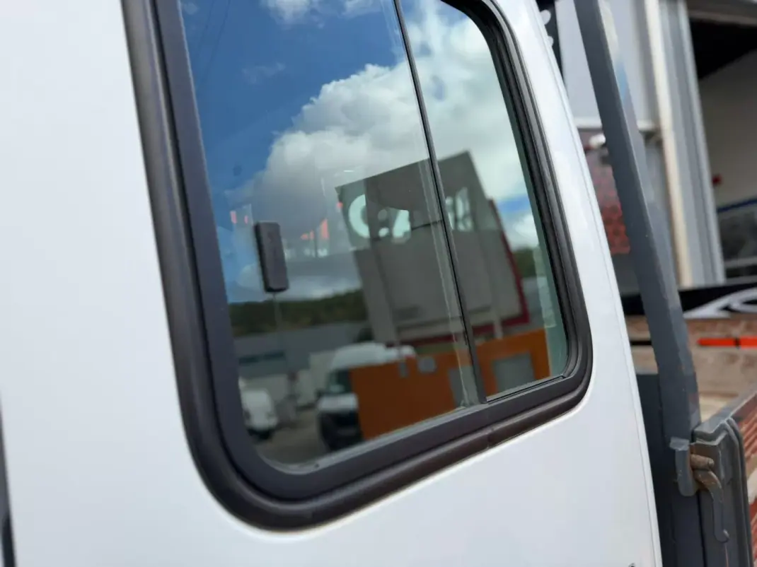 Renault Master 2.3 dCi L2 3.5T RD TP 2019 - 16900 EUR, 178309 km - AUTO.MOTO.pt - 178309km - foto 15 de 15