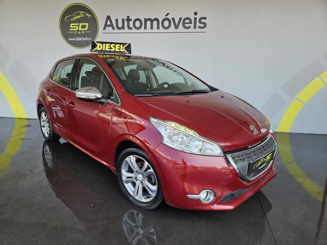 Peugeot 208 2014 - 6950 EUR, 167000 km - 167000km - foto 2 de 8